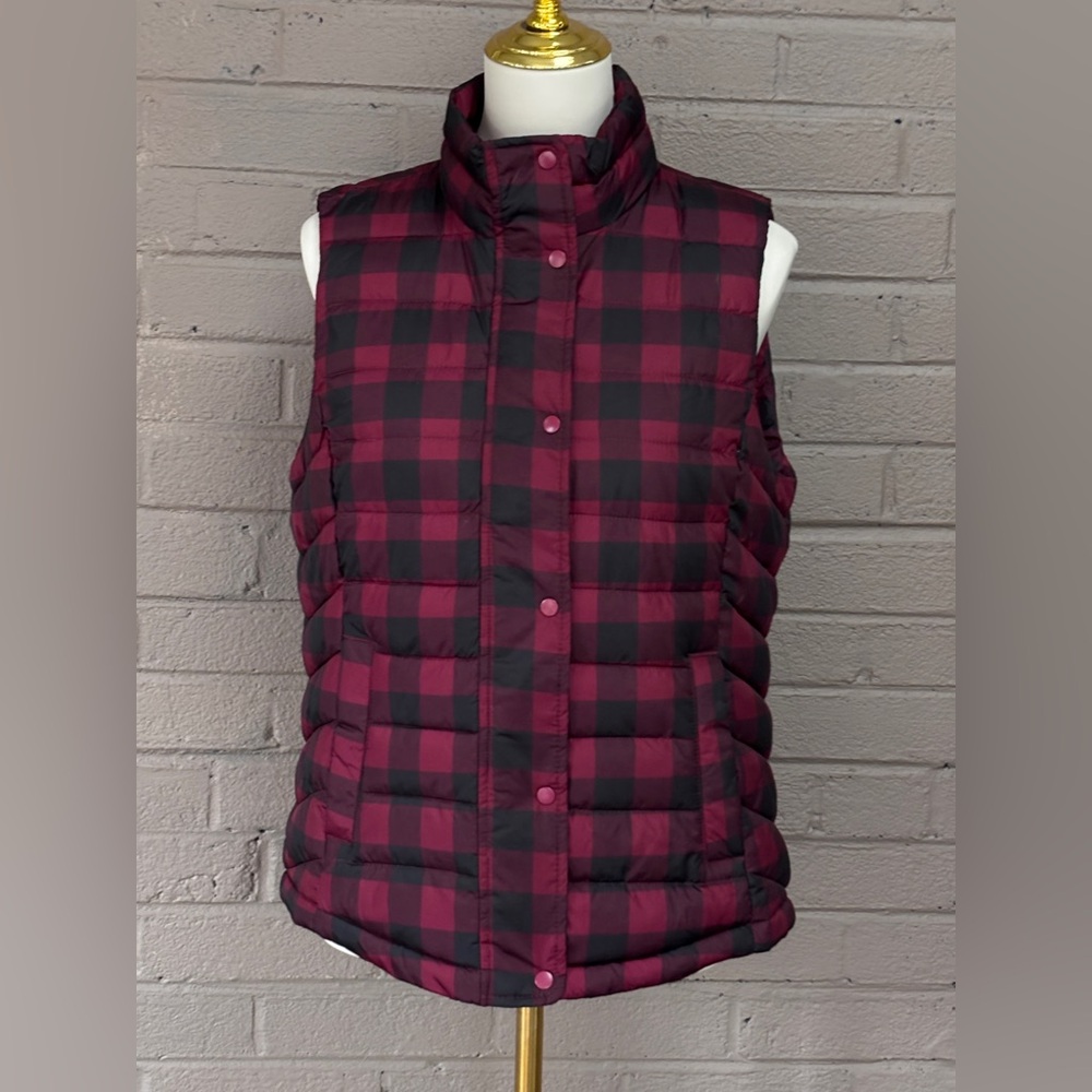 GAP Buffalo Plaid Puffer Vest M